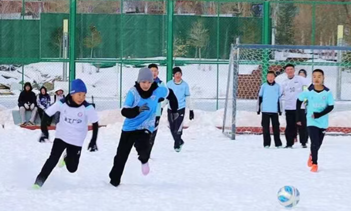 追光｜阿勒泰“雪假”首秀：孩子们的冬天被重新定义