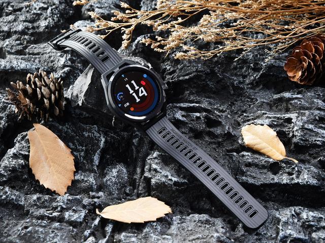 藏在手腕上的健康管家:智能手表如何监测心率与睡眠?