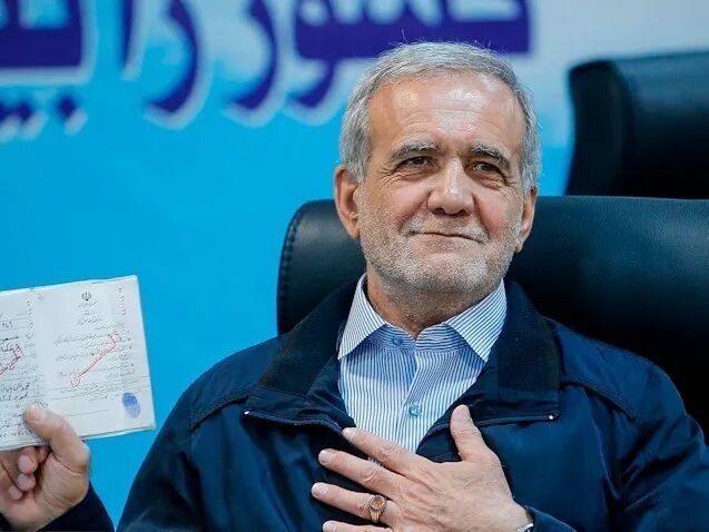 ◆改革派总统佩泽希齐扬在头巾问题上相对不那么保守。