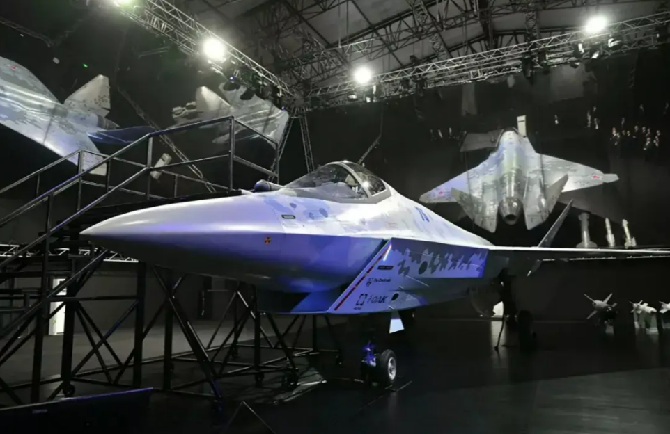 俄罗斯展示的苏-75全尺寸模型。