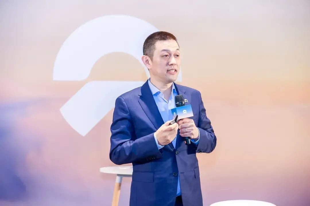 李斌要变抠门,蔚来闪电裁员,最快仅需20分钟