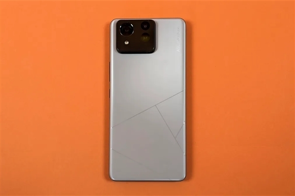 春节后的第一款Ultra旗舰!华硕Zenfone 12 Ultra来了