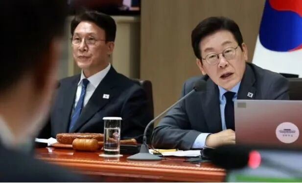 ▲李在明9日在总统府主持国务会议。(图源:韩媒)