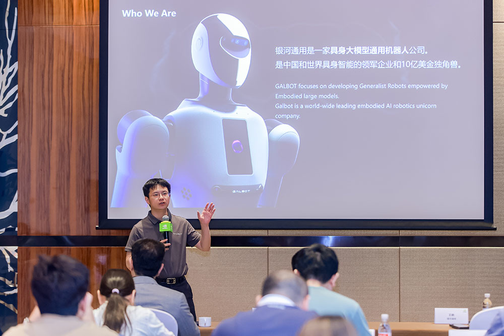 逆天8000mAh电池!iQOO Z10 Turbo+搭天玑9400+,2199元起