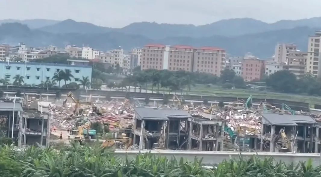 “英之园”被依法拆除。图/网络