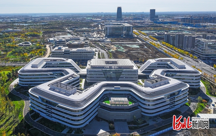 2024年11月4日,无人机航拍的中国星网总部办公楼。(资料片) 河北日报记者 李畅摄.jpg