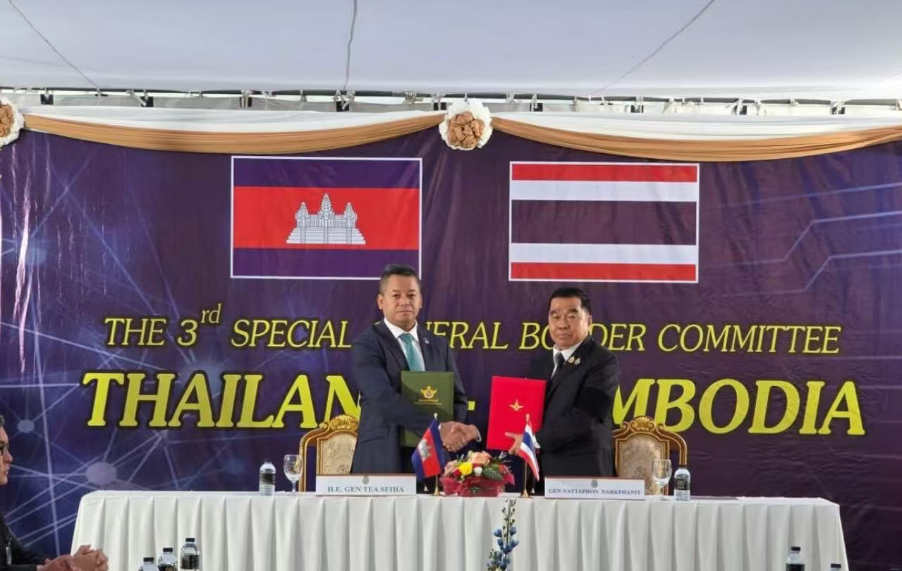△柬泰两国防长签署联合声明