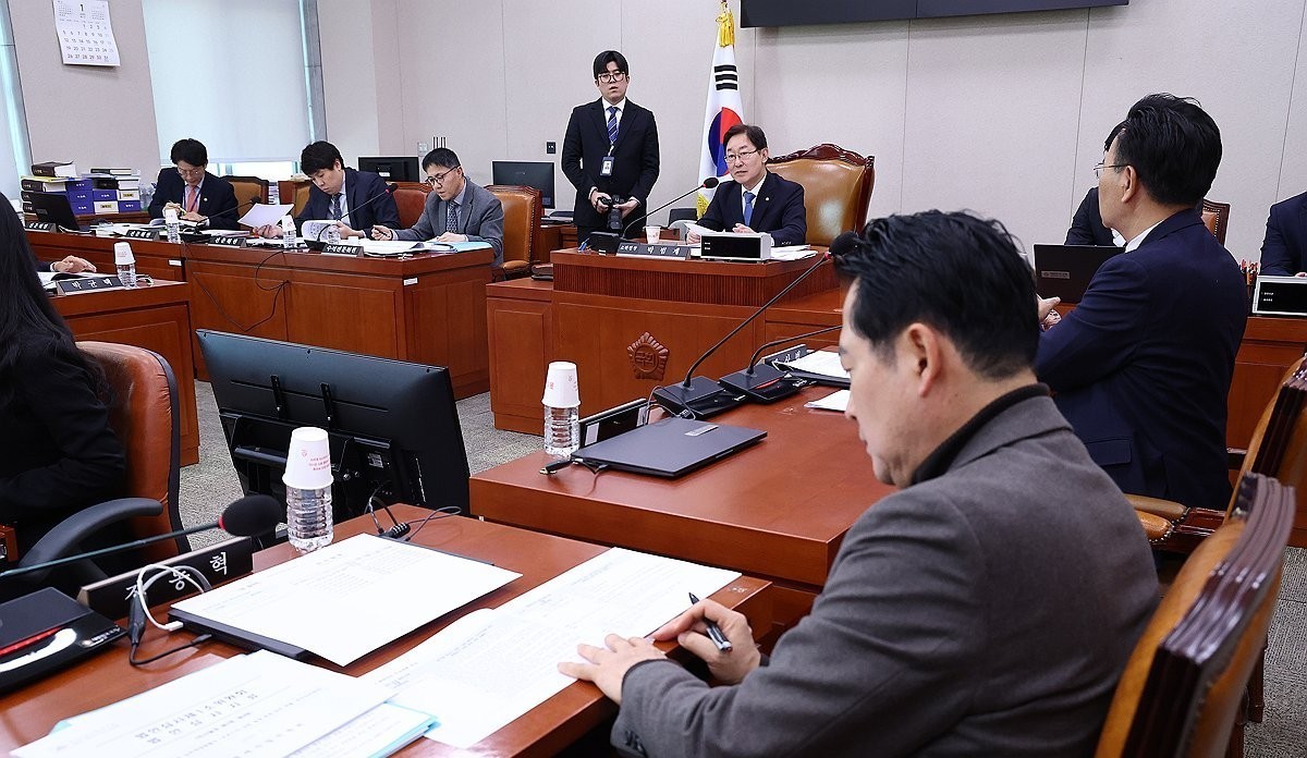 韩国国会法制司法委员会通过第二版“内乱特检法”_凤凰网