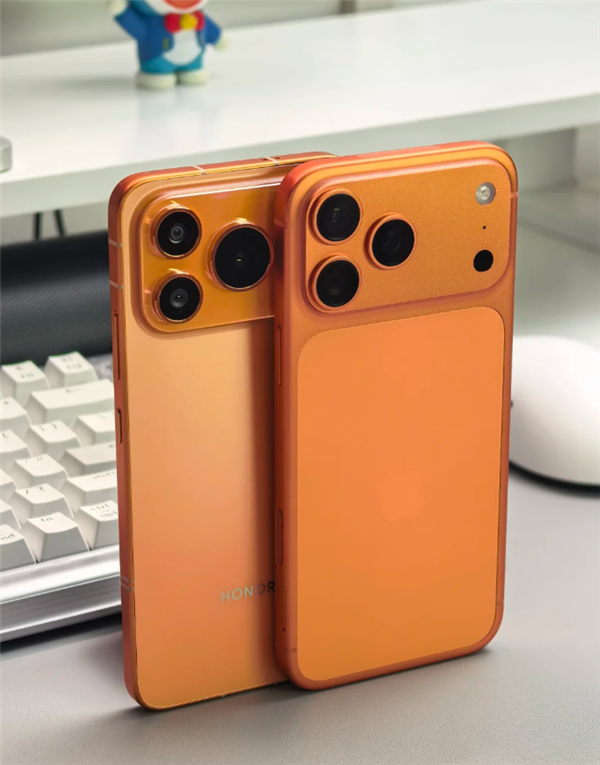 荣耀Power2与iPhone 17 Pro Max同框对比照来了！Deco、配色果味十足