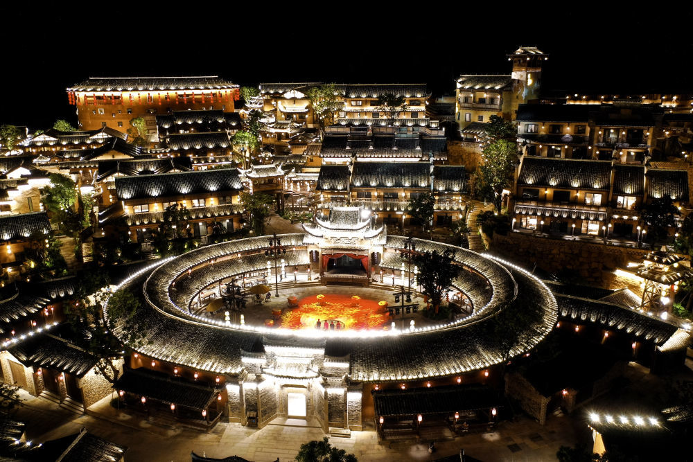 这是7月11日拍摄的望仙谷景区夜景（无人机照片）。新华社记者 刘金海 摄
