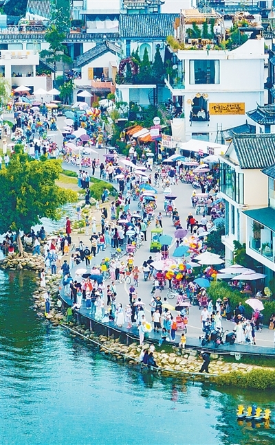 文化强国建设绽放新光彩（新时代画卷&middot;决战决胜“十四五”）