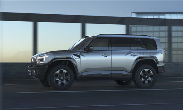 32.99万起!硬派越野东风猛士M817爆单:1小时小订9713台