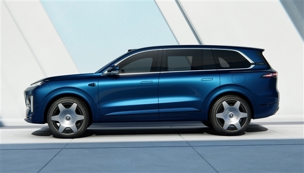 最便宜的9系家用SUV!深蓝S09大定连续三日破千:预售23.99万起