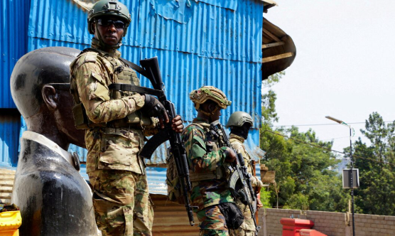 “M23 运动”武装人员 路透社