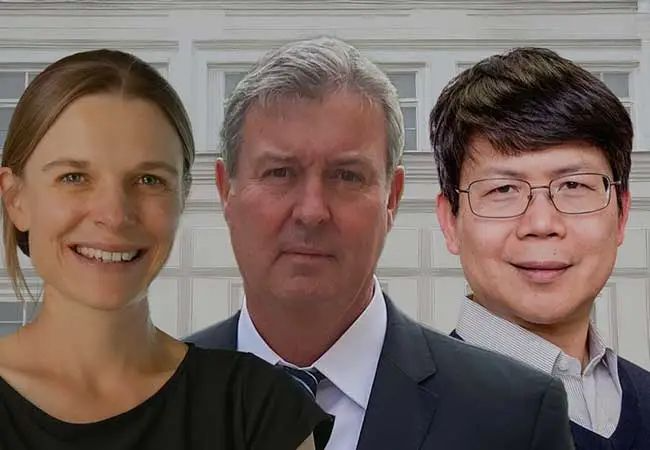 陳志堅(jiān)教授(右)與另外兩位獲獎(jiǎng)?wù)?圖源:Paul-Ehrlich-Stiftung