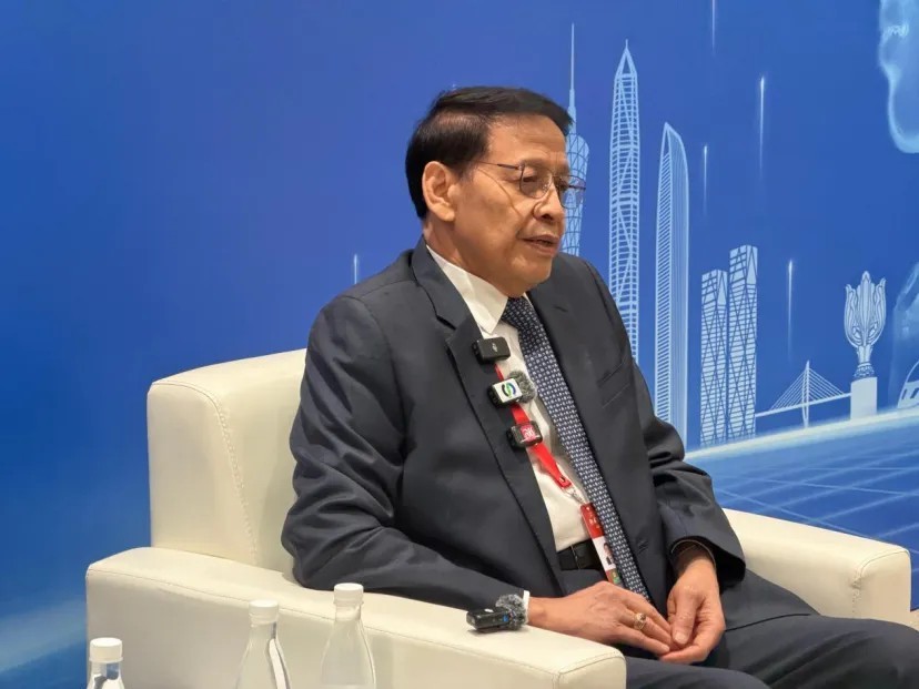 2025年12月2日,哈桑在2025年“读懂中国”国际会议(广州)期间接受采访。中新社记者 王坚 摄