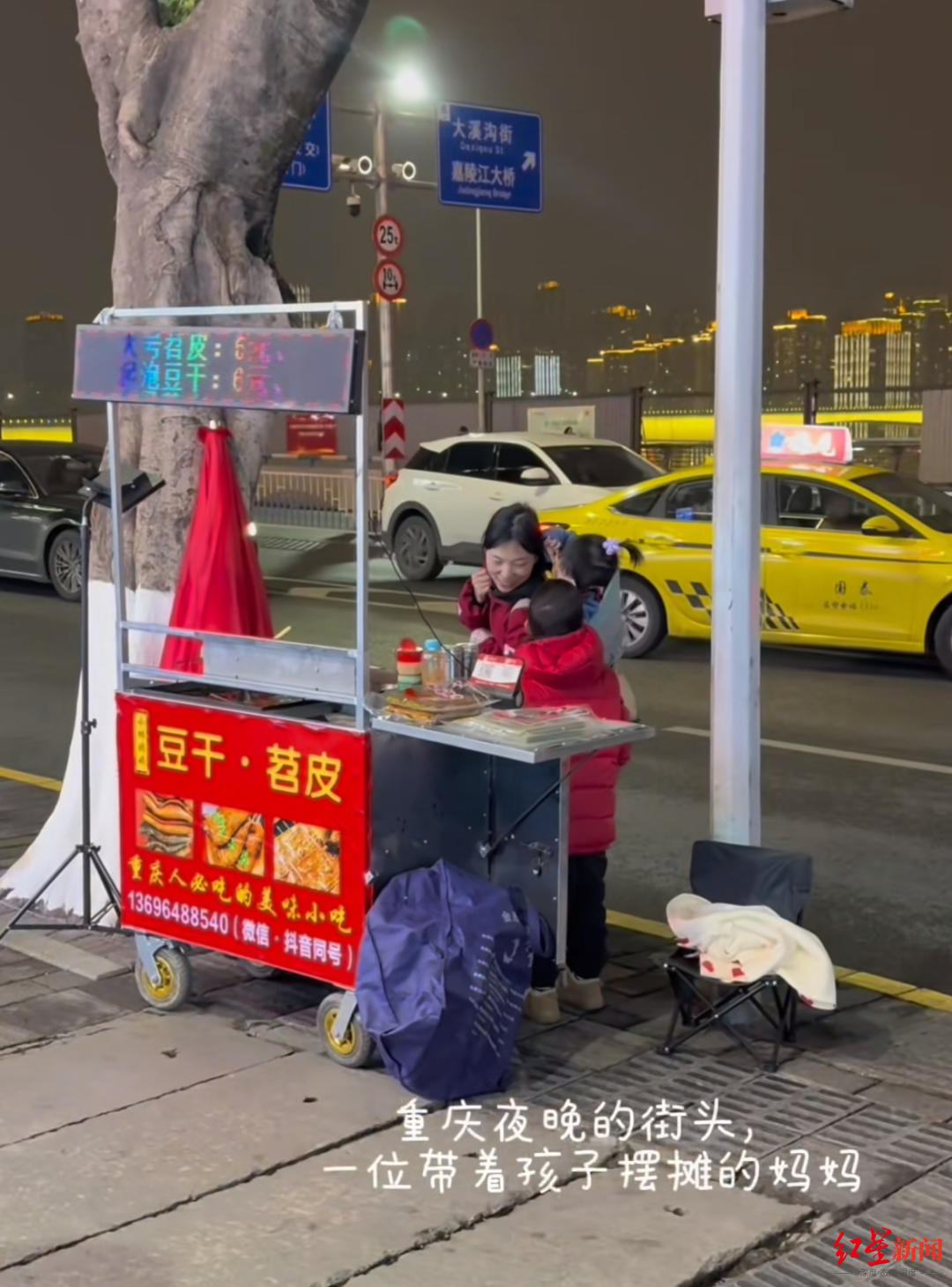 ▲网红博主“爱画画的子衿”拍摄的让林静爆火的视频。视频截图