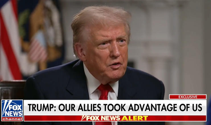 特朗普11日接受采访谈中国留学生 视频截图