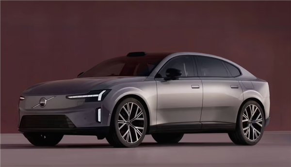 对标享界S9!沃尔沃旗舰轿车ES90曝光:700KM续航+350kW快充
