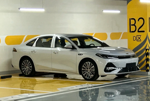 吉利银河A7实车图