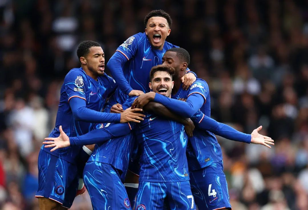 英超大结局:利物浦冠军!萨拉赫昙花四现,曼联创队史最差