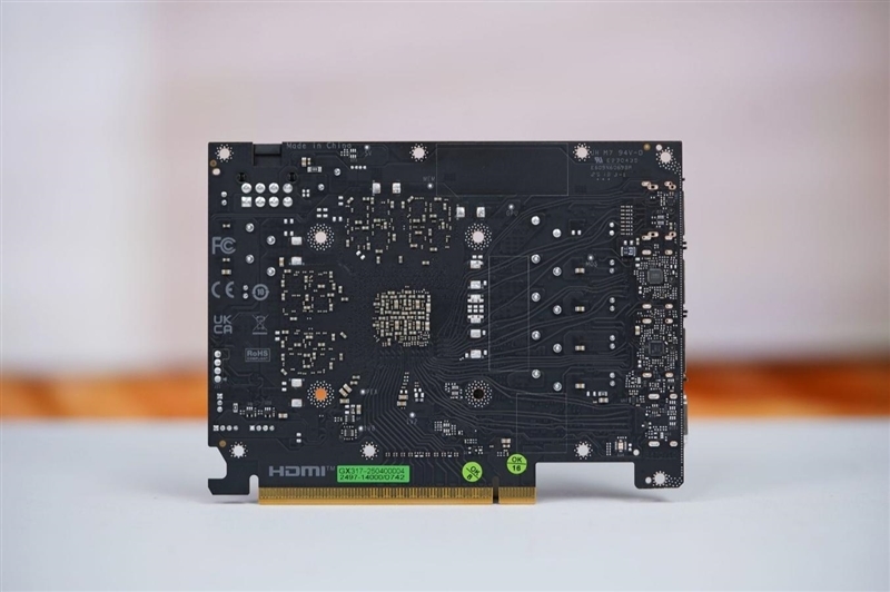 影驰RTX 5060魔刃显卡评测:SSF-Ready甜点 小型机箱也有不错的游戏性能