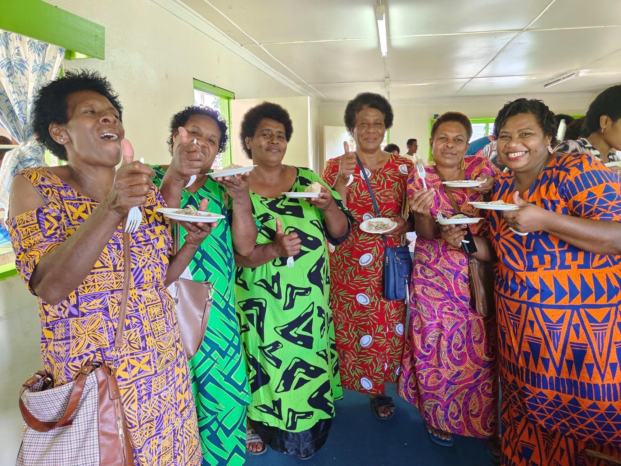 △在中国的帮助下,许多斐济妇女通过种植菌草菇解决了生计问题。