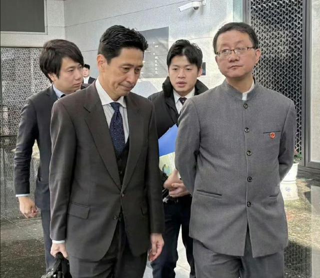 日本外务省官员来华