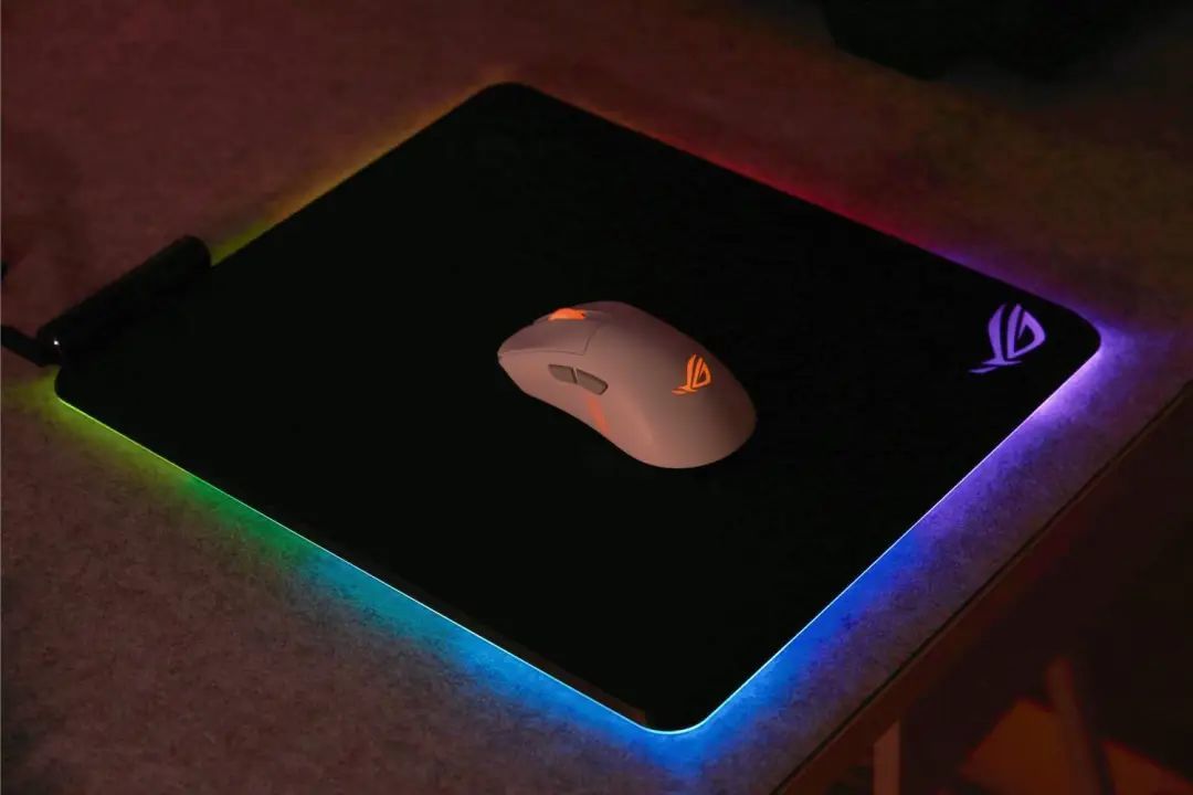 ROG 魔霸 9X 评测:为情绪价值而生的游戏机器,不止有 RTX 5080