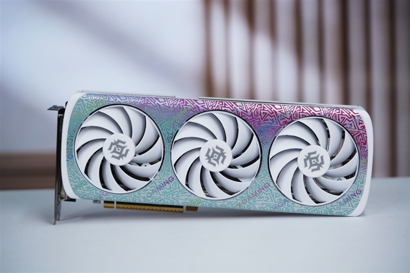 索泰RTX 5060 XGAMING OC显卡评测:不只有潮流设计 性能做工也是同级最强