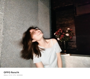 超美小OPhone新体验:OPPO Reno14满足你对小屏手机的所有期待