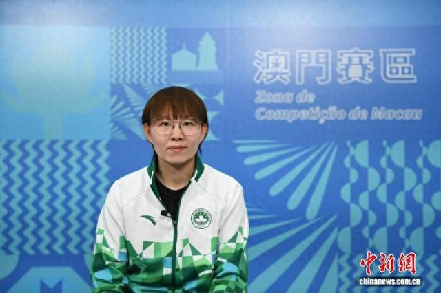 11月17日，澳門乒乓球選手朱雨玲在十五運會澳門賽區主新聞中心接受中新社記者專訪。 中新社記者 鄭嘉偉 攝