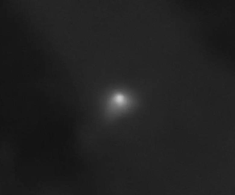 ▲火星勘测轨道飞行器于10月2日拍摄的3I/ATLAS照片