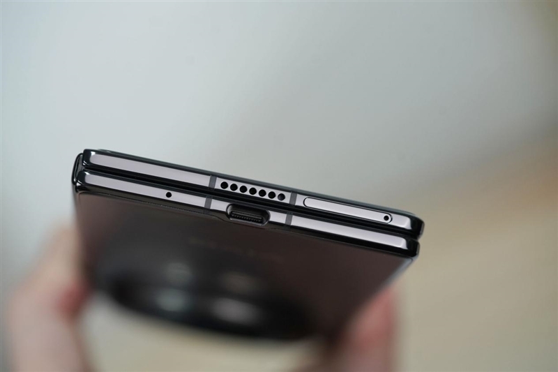 217克全球最轻折叠屏!vivo X Fold5全面评测:苹果双机党的全能搭子