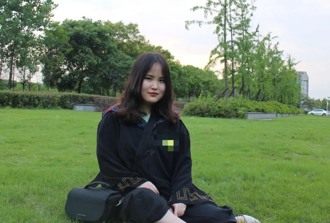 大学毕业的小蝶。(图/受访者提供)