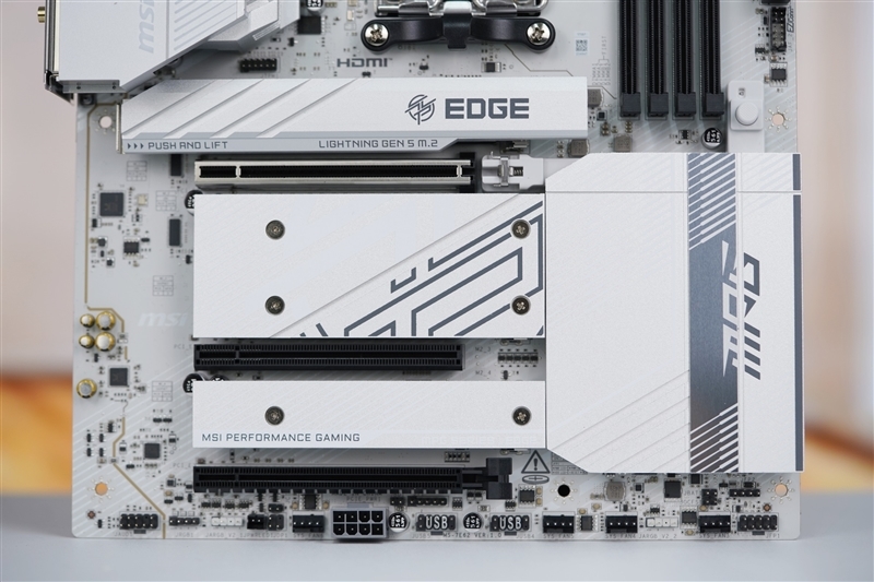 性能与高端X870E持平!微星MPG B850 EDGE TI WIFI主板评测:一键提升10%带宽、降低9ns延迟