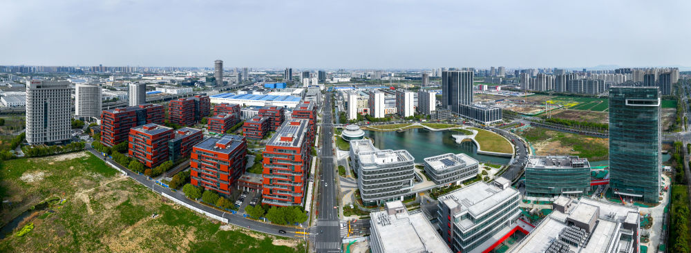 这是3月31日拍摄的无锡(经开区)智能网联汽车生态产业园(无人机全景照片)。