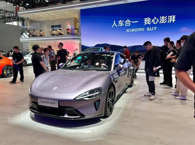 雷军很高兴:卖一台车仅亏6600元了,小米汽车即将赚钱了