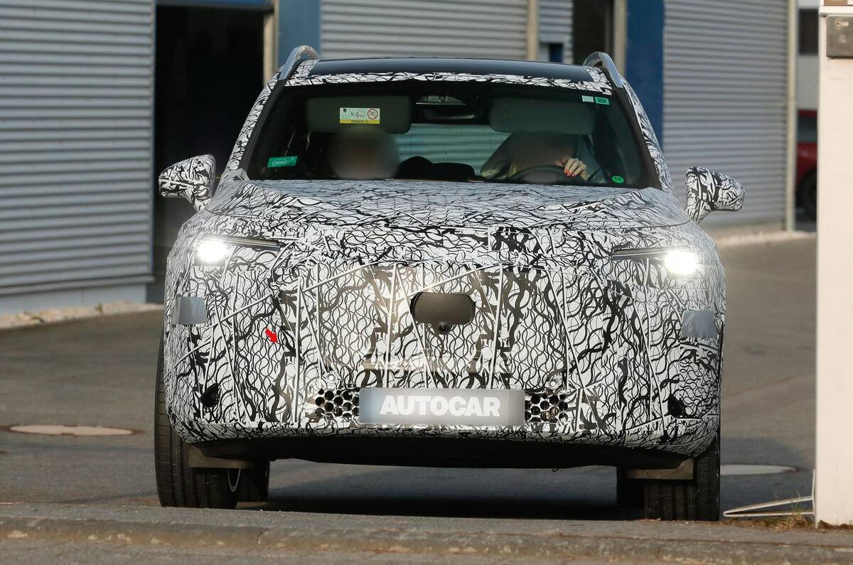 136 匹马力卖 40 万,新一代奔驰 GLB大幅升级