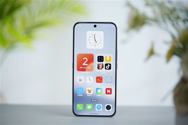 行业首款南德三防认证手机!魅族Note 16 Pro流云白图赏