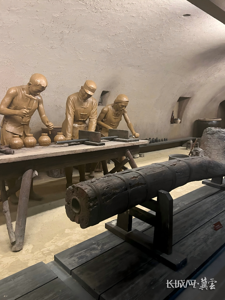 清苑区冉庄地道战纪念馆内的榆木大炮。长城网·冀云客户端记者 牛琪 摄