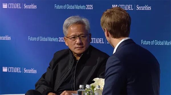 英伟达创始人兼首席执行官黄仁勋上月表示,美国对华技术封锁不仅“伤害中国”,“往往也会伤害美国,甚至更糟”。