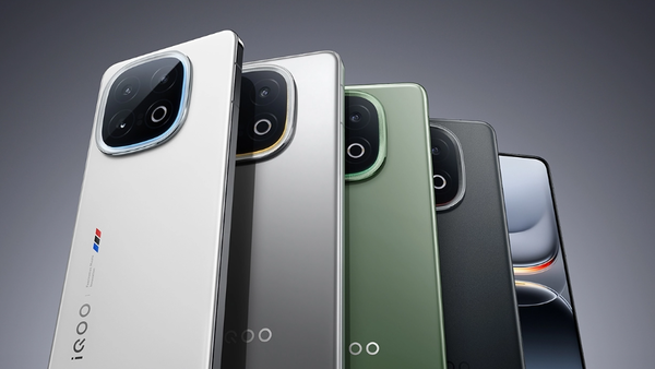 iQOO 15曝光：2K直屏＋7000mAh电池＋潜望式长焦_凤凰网