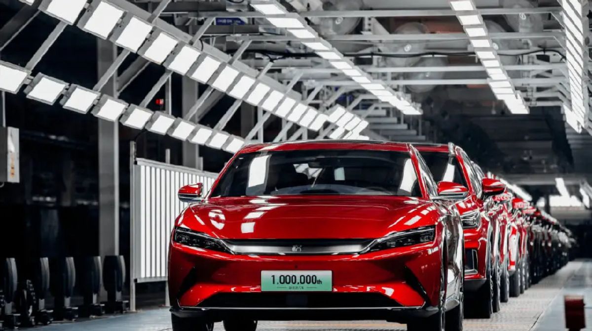 作为全球首家停车燃油车的企业,比亚迪底气在哪里?