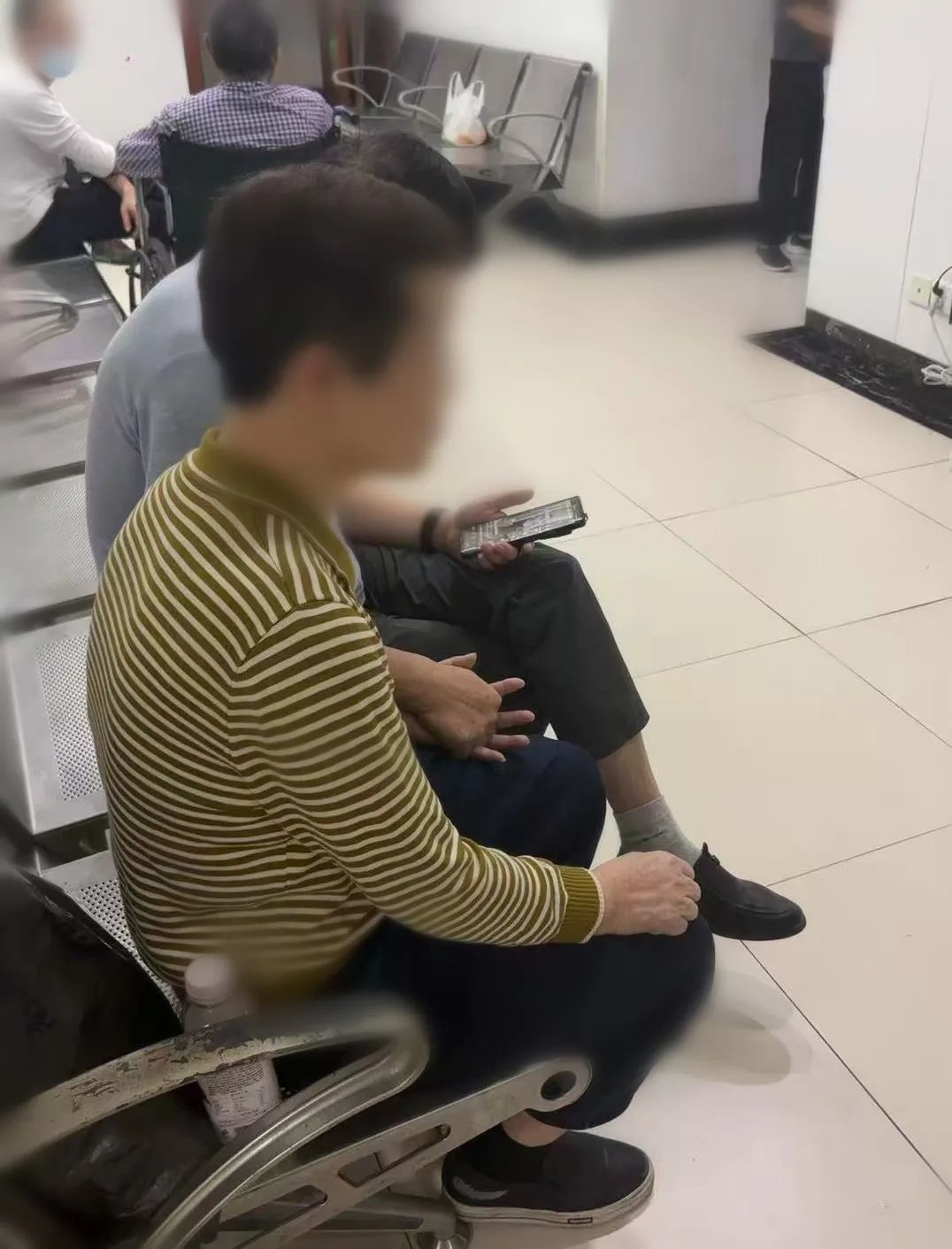 收到停止手术通知的钱康的婆婆