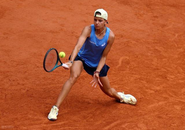 法网最新战报!郑钦文2-0横扫黑马晋级32强;两位前16号种子出局