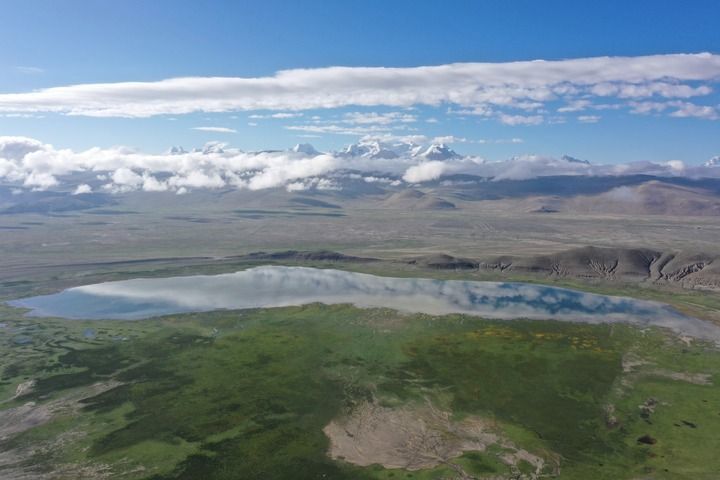 玛不错遗址全景图（资料照片）。新华社发（西藏自治区文物保护研究所供图）