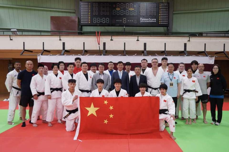 中国柔道队世锦赛表现低迷！男、女项目连续遭遇失利，引网友不满_中国柔道队世锦赛表现低迷！男、女项目连续遭遇失利，引网友不满_