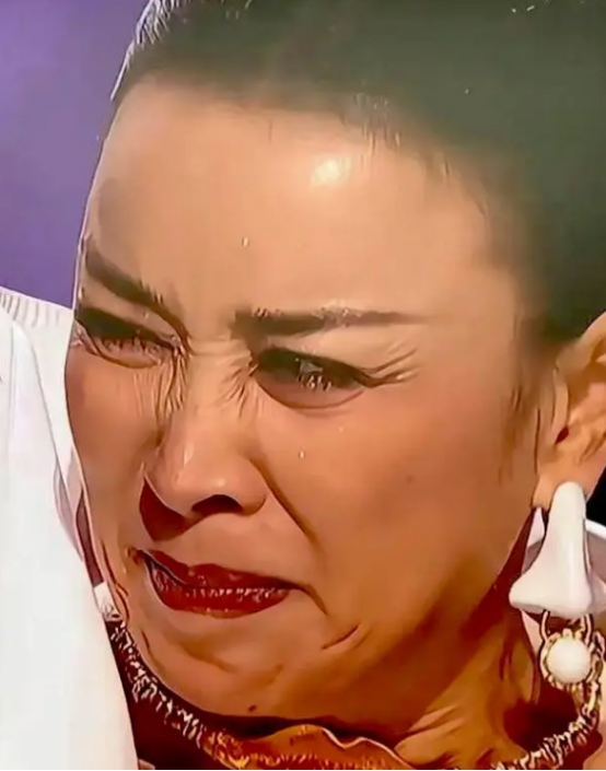 明星无滤镜大变样！蒋欣满脸褶、董璇一脸苦相、姜妍僵硬像假人