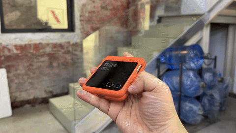 一台 1600 的小折叠,把三星 Z Fold7 打入了冷宫